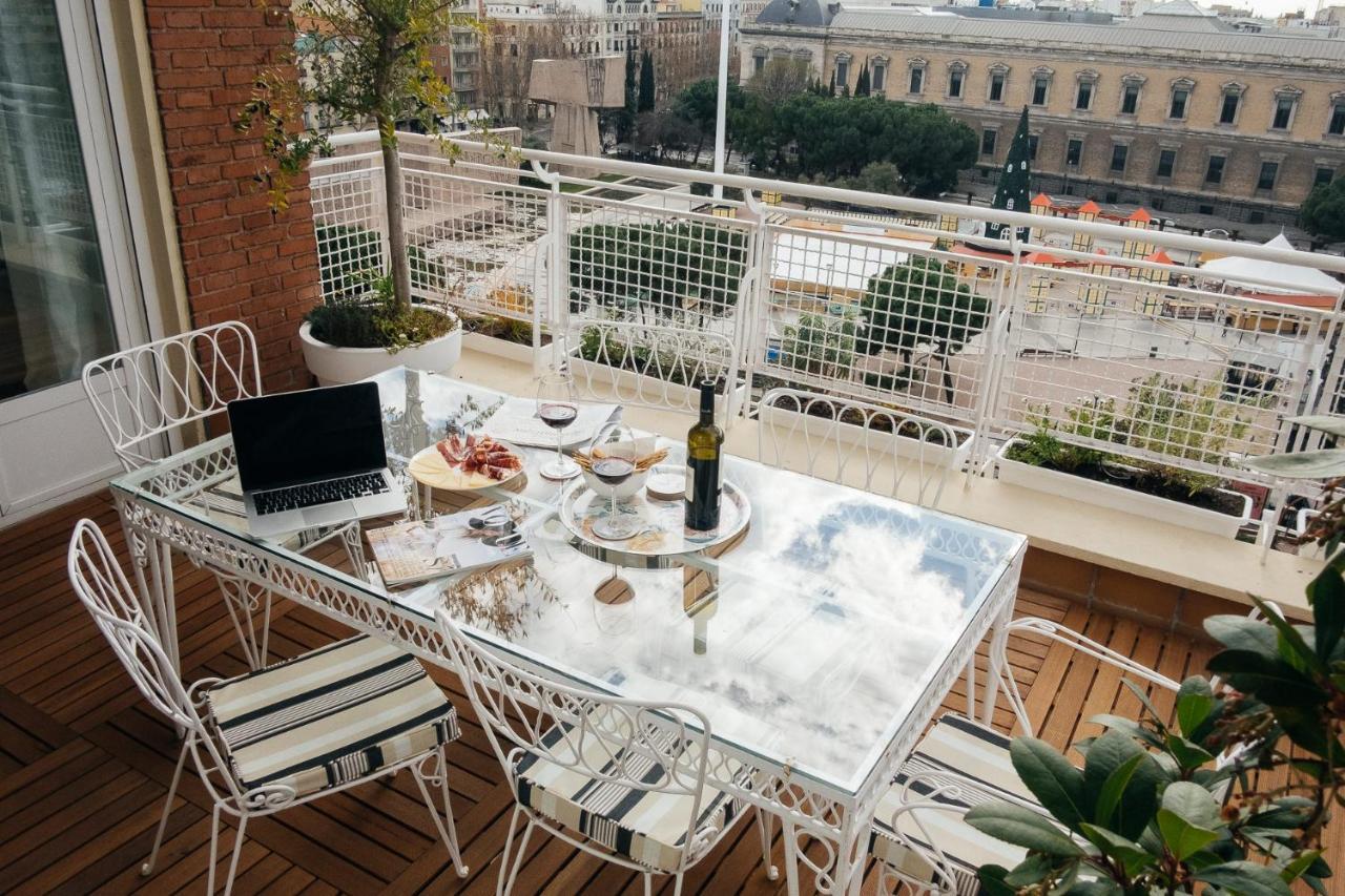 Pangsapuri 300 m² dengan 5 bilik tidur dan 4 bilik mandi peribadi di Salamanca Madrid Luaran gambar
